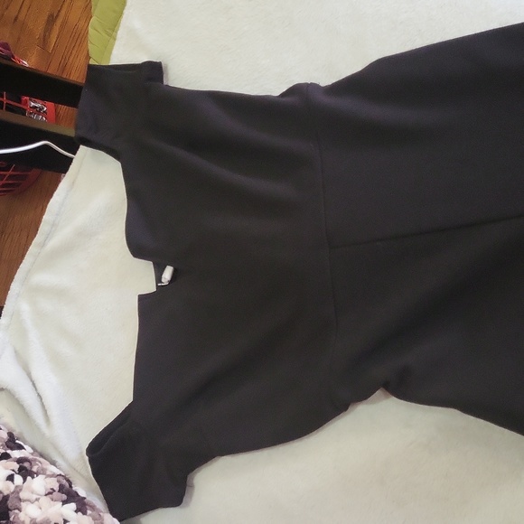 Windsor Jumpsuit 🖤 - Picture 7 of 12